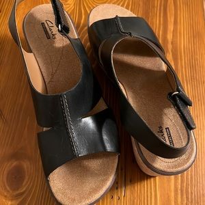 Wedge heel with front elevation does not feel too high.